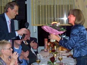 CDU Mitarbeiterin Carmen Finnern gewinnt Mercedes - Bild