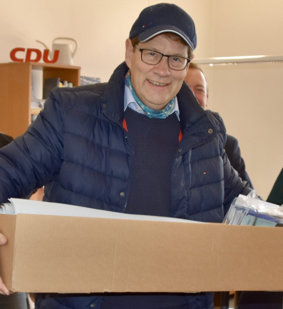 Erfolgreicher CDU-Wahlkampf-Start mit Niclas Herbst, Bockwurst und Bier - Bild