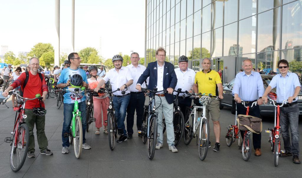 Mathias Stein und Gero Storjohann über den Fahr­rad­-Boom in Corona-Zeiten - Bild